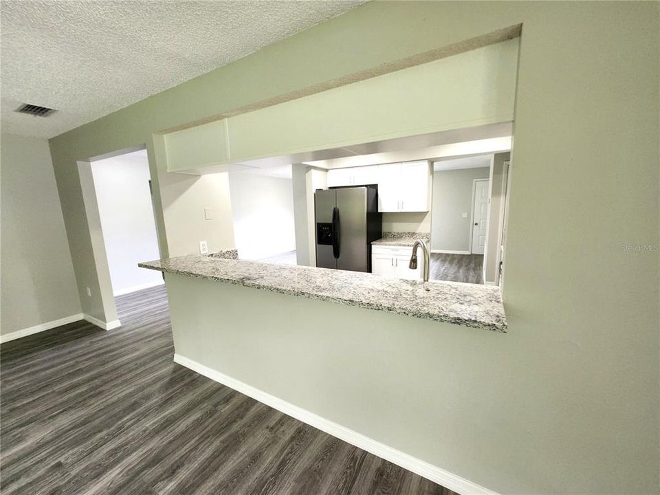 Activo con contrato: $314,900 (3 camas, 2 baños, 1584 Pies cuadrados)