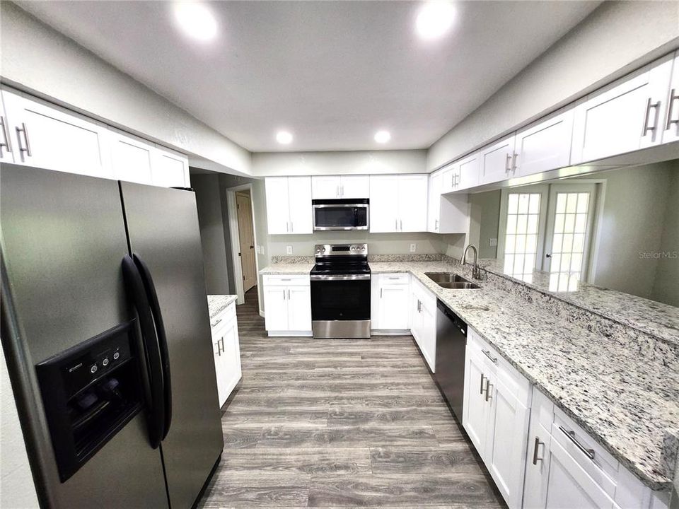 Activo con contrato: $314,900 (3 camas, 2 baños, 1584 Pies cuadrados)