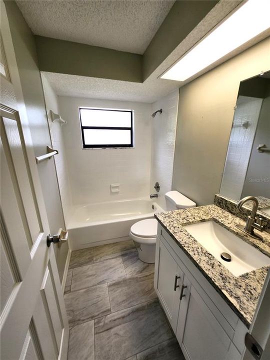 Activo con contrato: $314,900 (3 camas, 2 baños, 1584 Pies cuadrados)