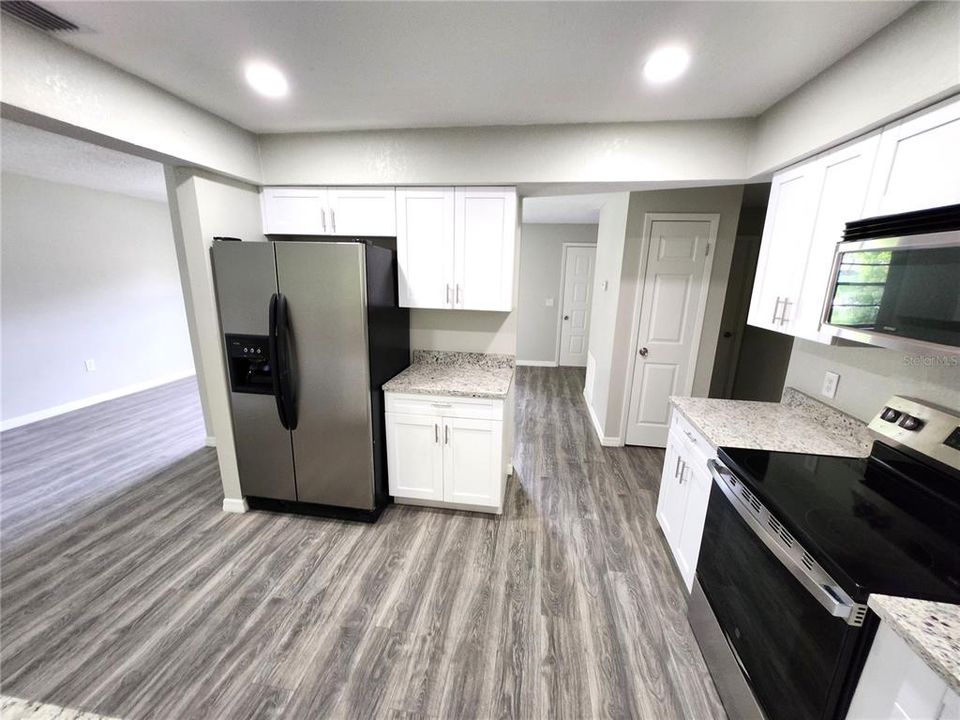 Activo con contrato: $314,900 (3 camas, 2 baños, 1584 Pies cuadrados)