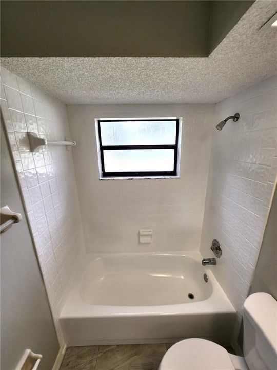 Activo con contrato: $314,900 (3 camas, 2 baños, 1584 Pies cuadrados)