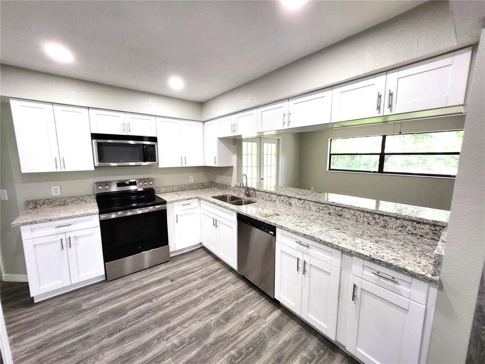 Activo con contrato: $314,900 (3 camas, 2 baños, 1584 Pies cuadrados)