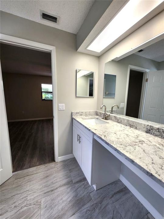 Activo con contrato: $314,900 (3 camas, 2 baños, 1584 Pies cuadrados)