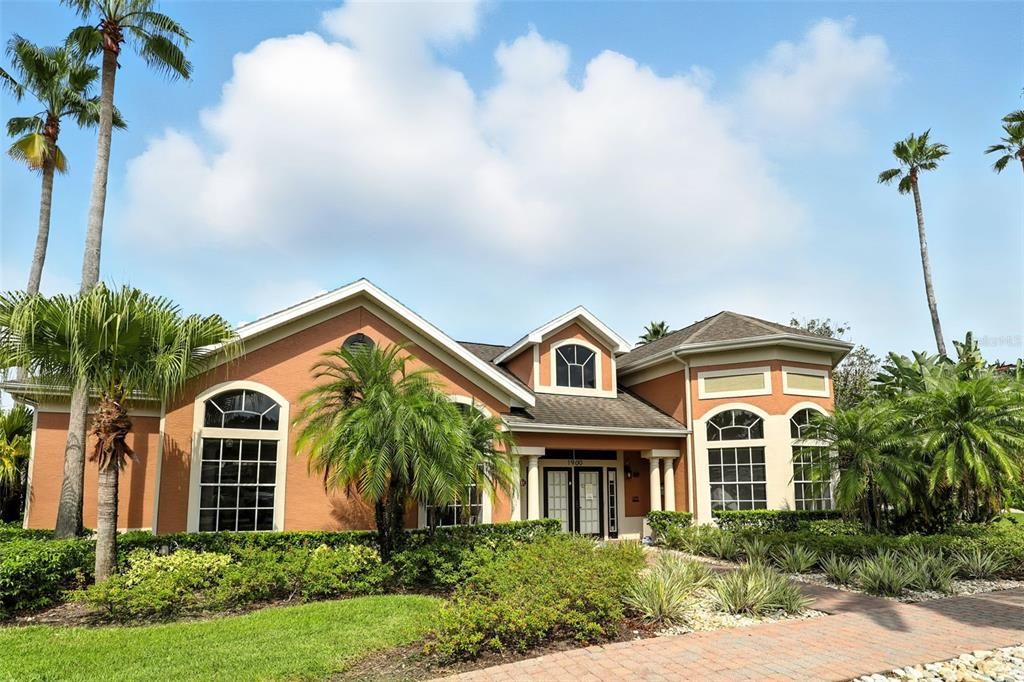 En Venta: $239,000 (2 camas, 2 baños, 975 Pies cuadrados)