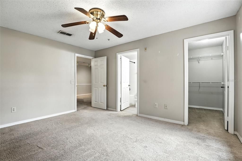 En Venta: $239,000 (2 camas, 2 baños, 975 Pies cuadrados)