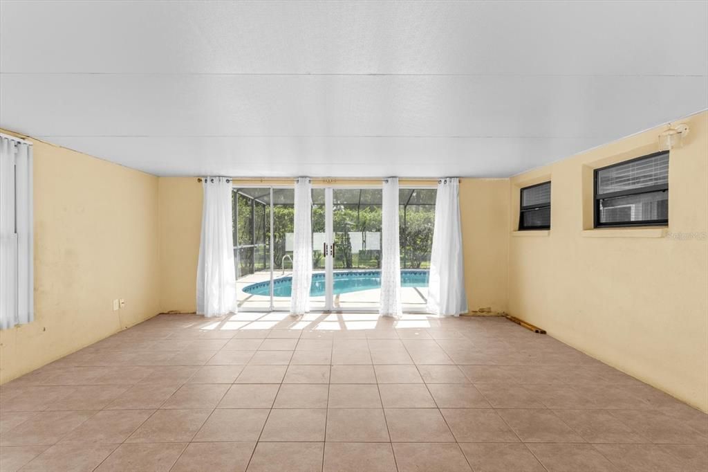 For Sale: $359,900 (3 beds, 2 baths, 2067 Square Feet)