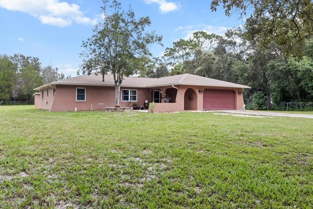 For Sale: $359,900 (3 beds, 2 baths, 2067 Square Feet)