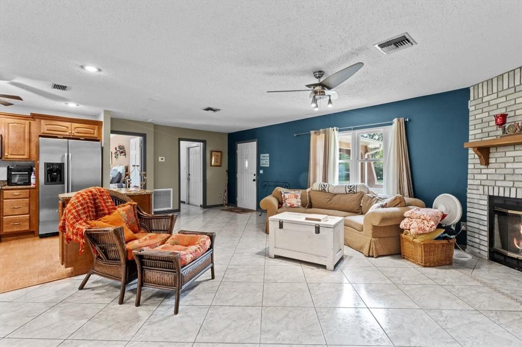 For Sale: $359,900 (3 beds, 2 baths, 2067 Square Feet)