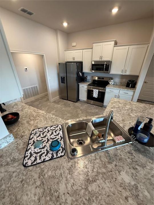 For Sale: $369,900 (4 beds, 3 baths, 2508 Square Feet)