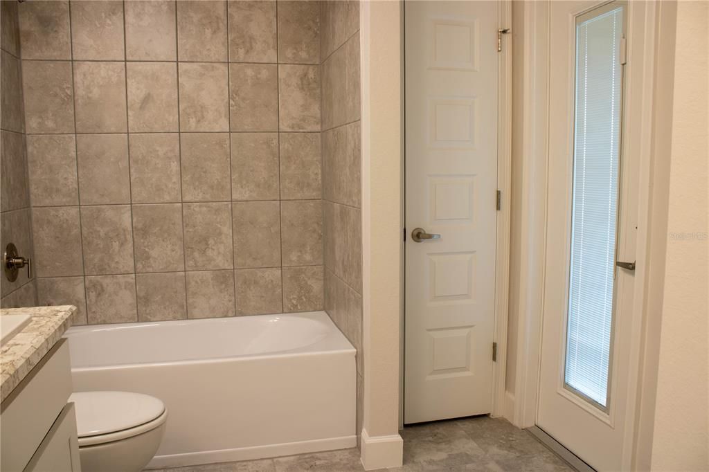 For Sale: $369,900 (4 beds, 3 baths, 2508 Square Feet)