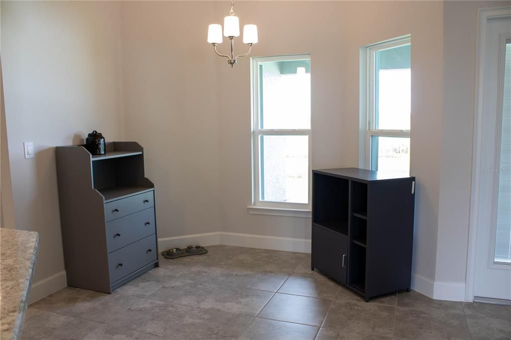 For Sale: $369,900 (4 beds, 3 baths, 2508 Square Feet)