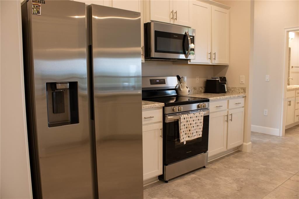 For Sale: $369,900 (4 beds, 3 baths, 2508 Square Feet)