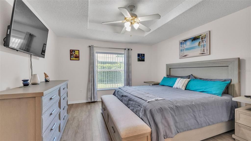 Active With Contract: $349,900 (3 beds, 2 baths, 2006 Square Feet)