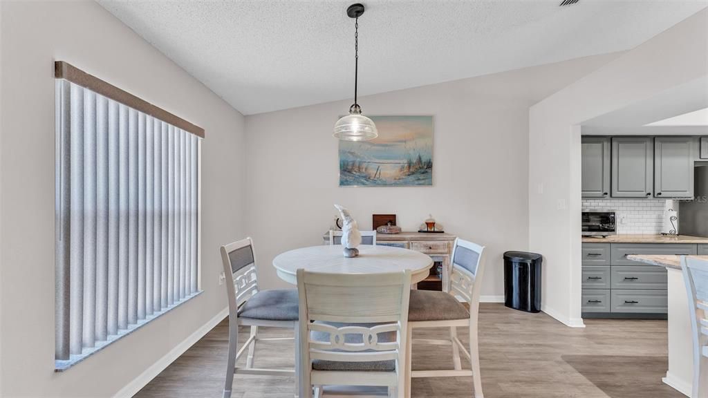 Active With Contract: $349,900 (3 beds, 2 baths, 2006 Square Feet)