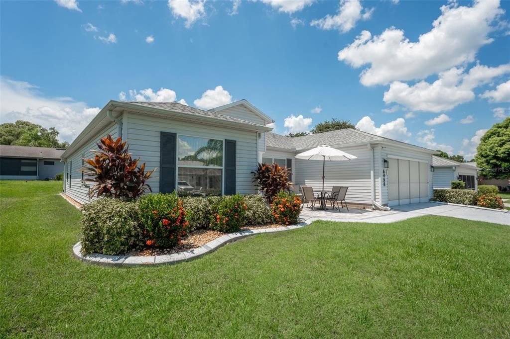 Active With Contract: $349,900 (3 beds, 2 baths, 2006 Square Feet)