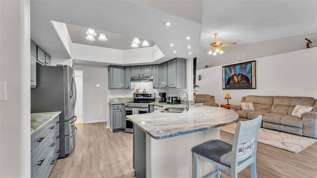 Active With Contract: $349,900 (3 beds, 2 baths, 2006 Square Feet)