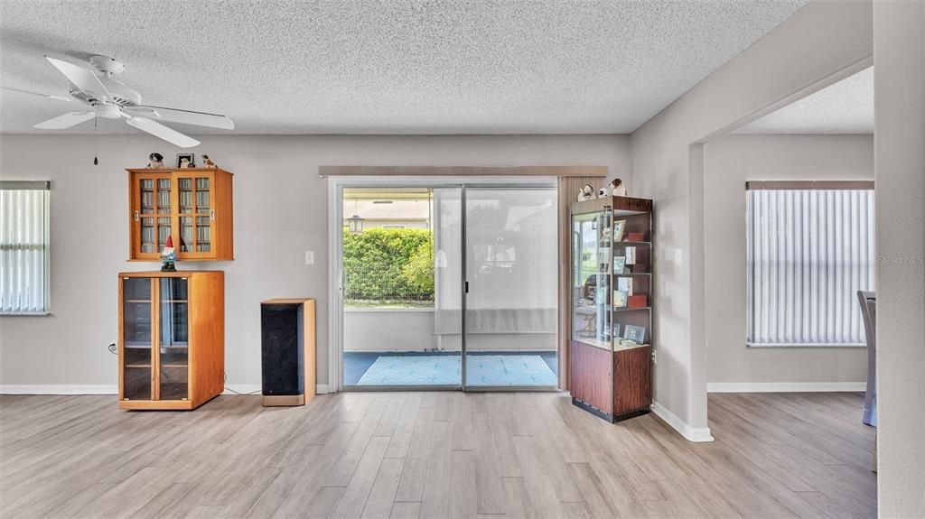 Active With Contract: $349,900 (3 beds, 2 baths, 2006 Square Feet)