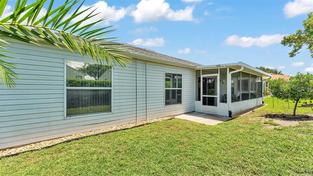 Active With Contract: $349,900 (3 beds, 2 baths, 2006 Square Feet)