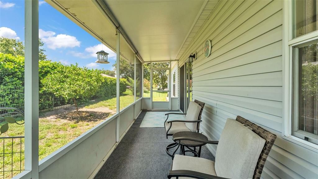 Active With Contract: $349,900 (3 beds, 2 baths, 2006 Square Feet)