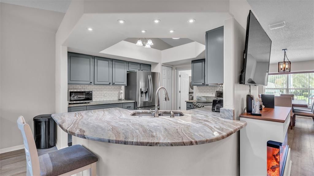 Active With Contract: $349,900 (3 beds, 2 baths, 2006 Square Feet)