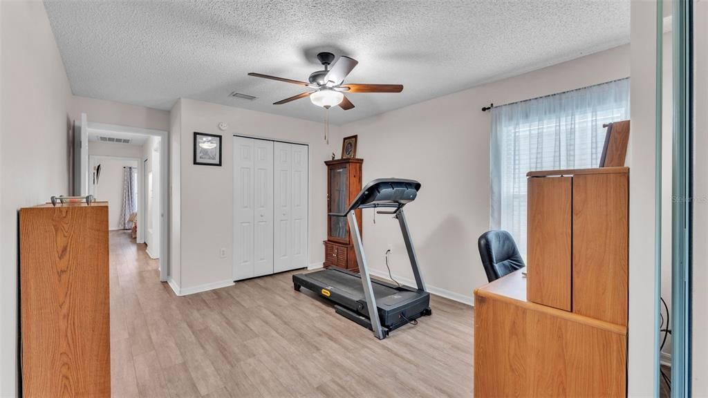 Active With Contract: $349,900 (3 beds, 2 baths, 2006 Square Feet)