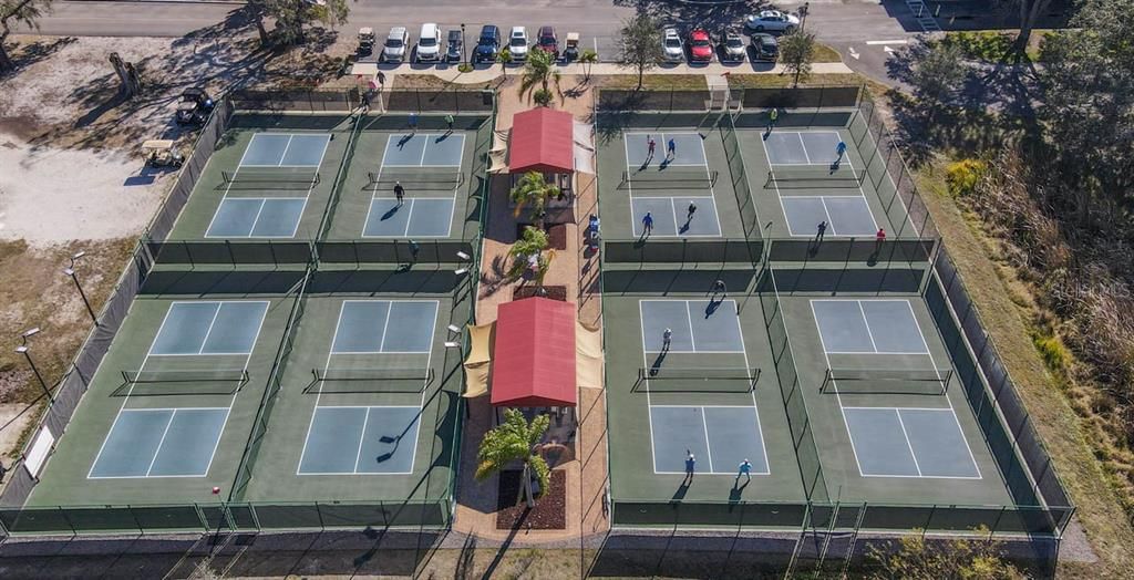 En Venta: $183,900 (2 camas, 2 baños, 1359 Pies cuadrados)