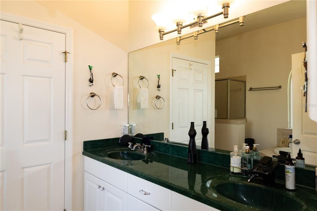 待售: $329,500 (3 贝兹, 2 浴室, 1830 平方英尺)