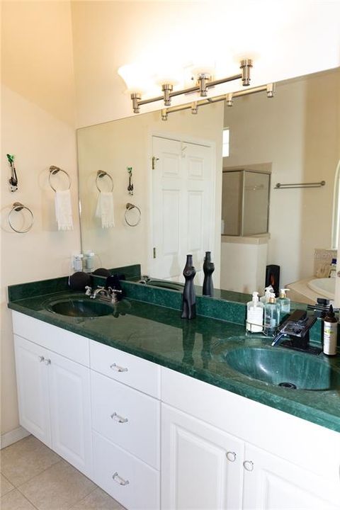 待售: $329,500 (3 贝兹, 2 浴室, 1830 平方英尺)