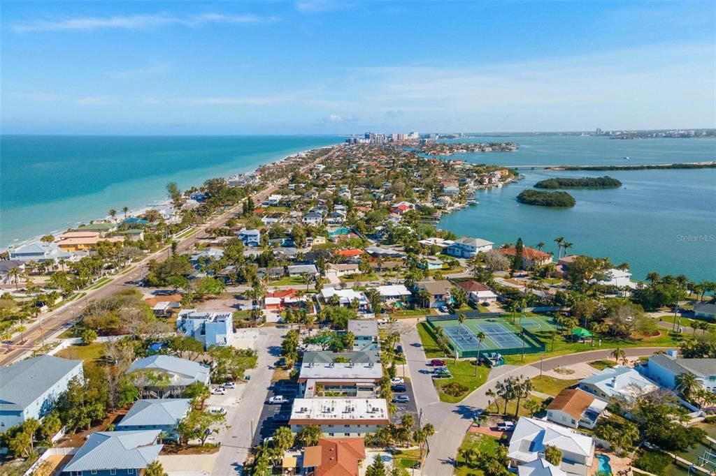 For Rent: $3,000 (1 beds, 1 baths, 598 Square Feet)