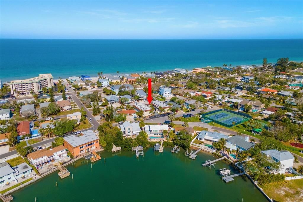 For Rent: $3,000 (1 beds, 1 baths, 598 Square Feet)