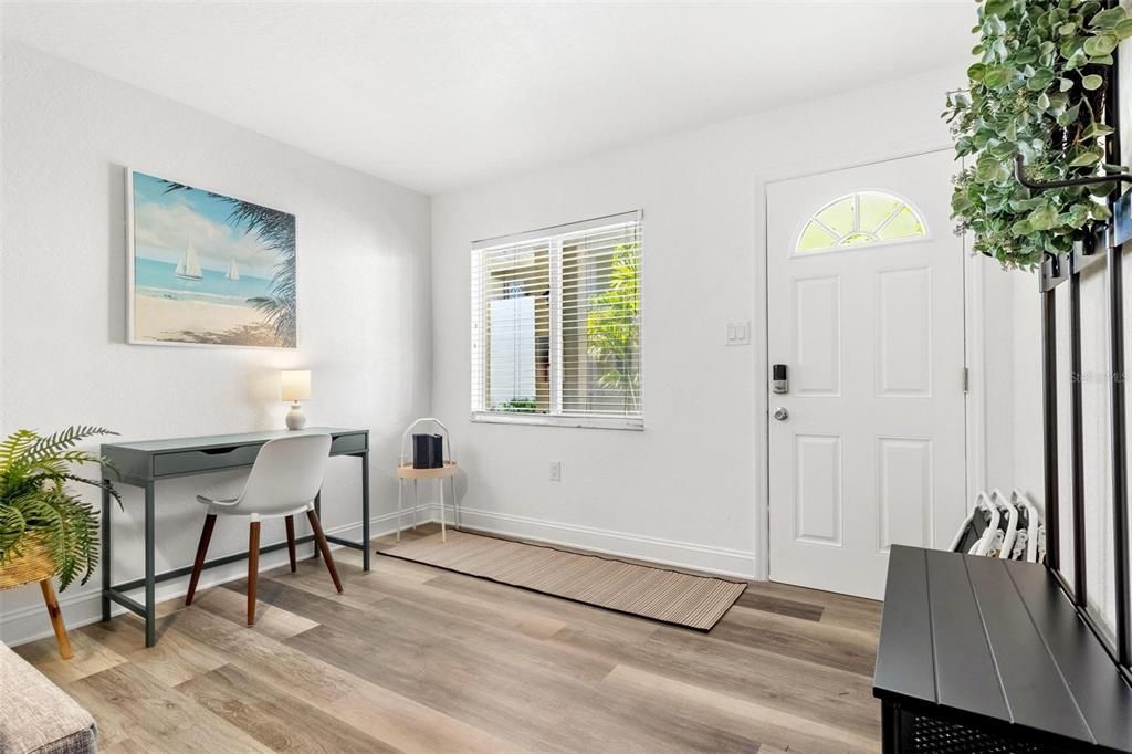 For Rent: $3,000 (1 beds, 1 baths, 598 Square Feet)