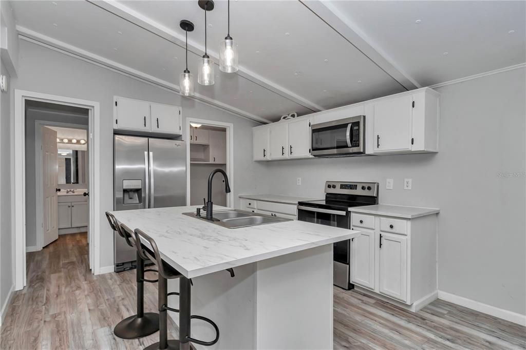 Active With Contract: $175,000 (3 beds, 2 baths, 1056 Square Feet)