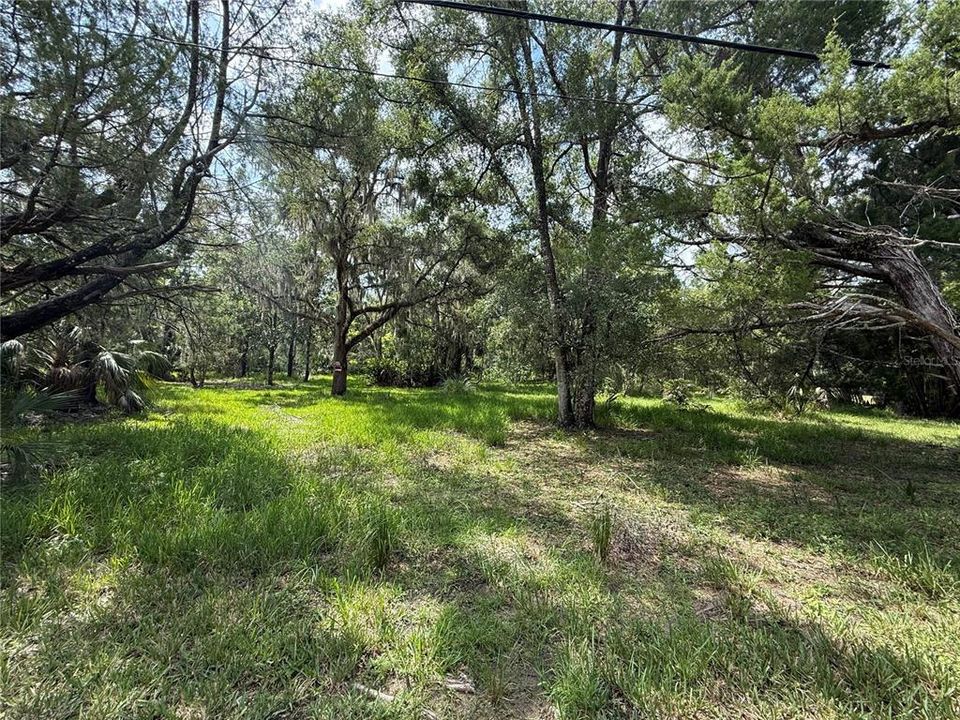 На продажу: $99,000 (0.88 acres)