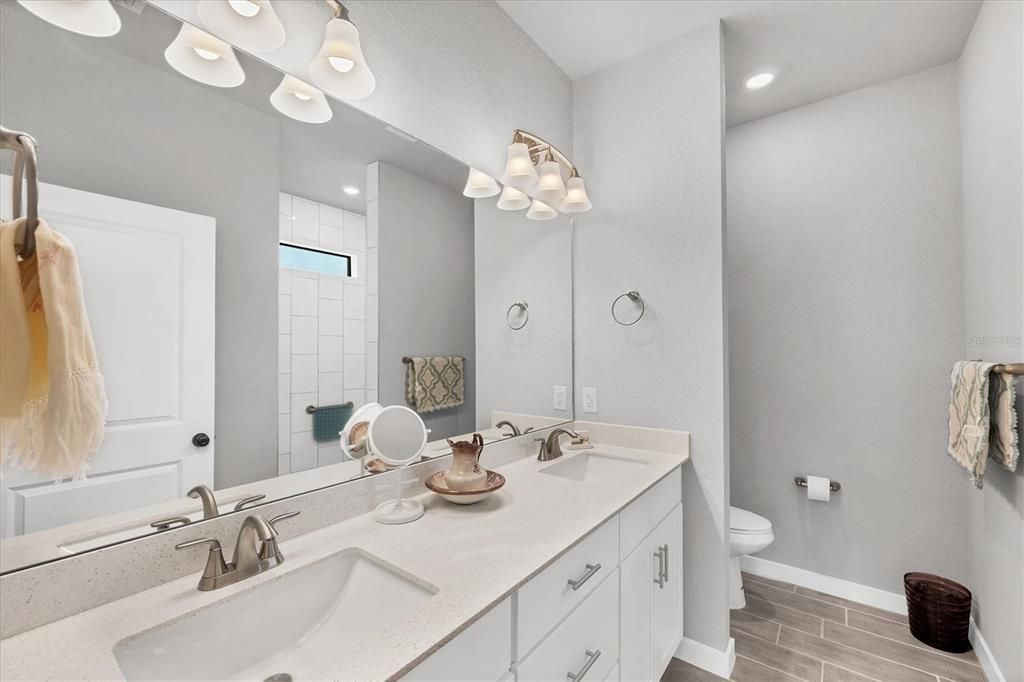 Active With Contract: $320,000 (3 beds, 2 baths, 1688 Square Feet)