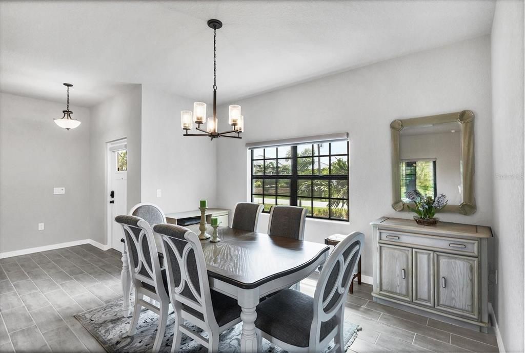 Active With Contract: $320,000 (3 beds, 2 baths, 1688 Square Feet)