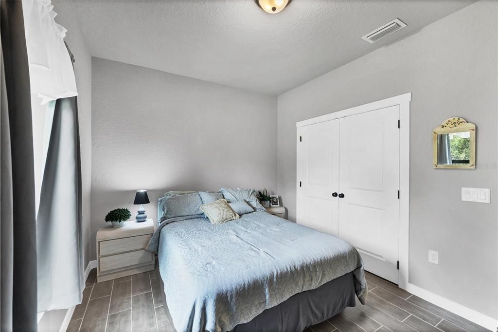 Active With Contract: $320,000 (3 beds, 2 baths, 1688 Square Feet)