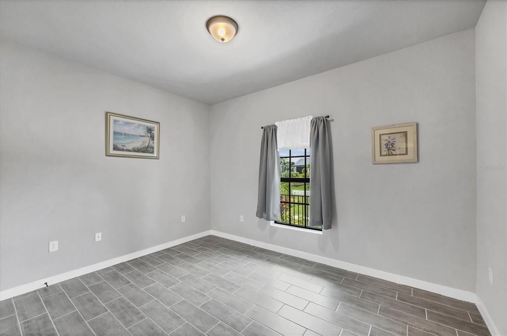 Active With Contract: $320,000 (3 beds, 2 baths, 1688 Square Feet)