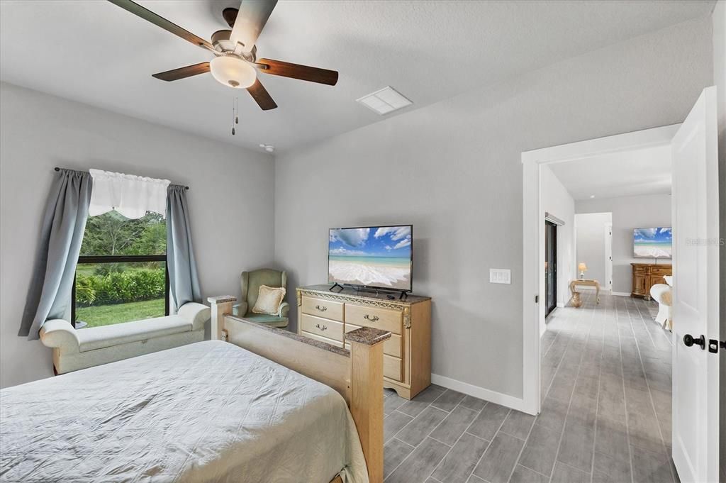 Active With Contract: $320,000 (3 beds, 2 baths, 1688 Square Feet)