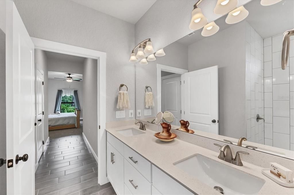 Active With Contract: $320,000 (3 beds, 2 baths, 1688 Square Feet)