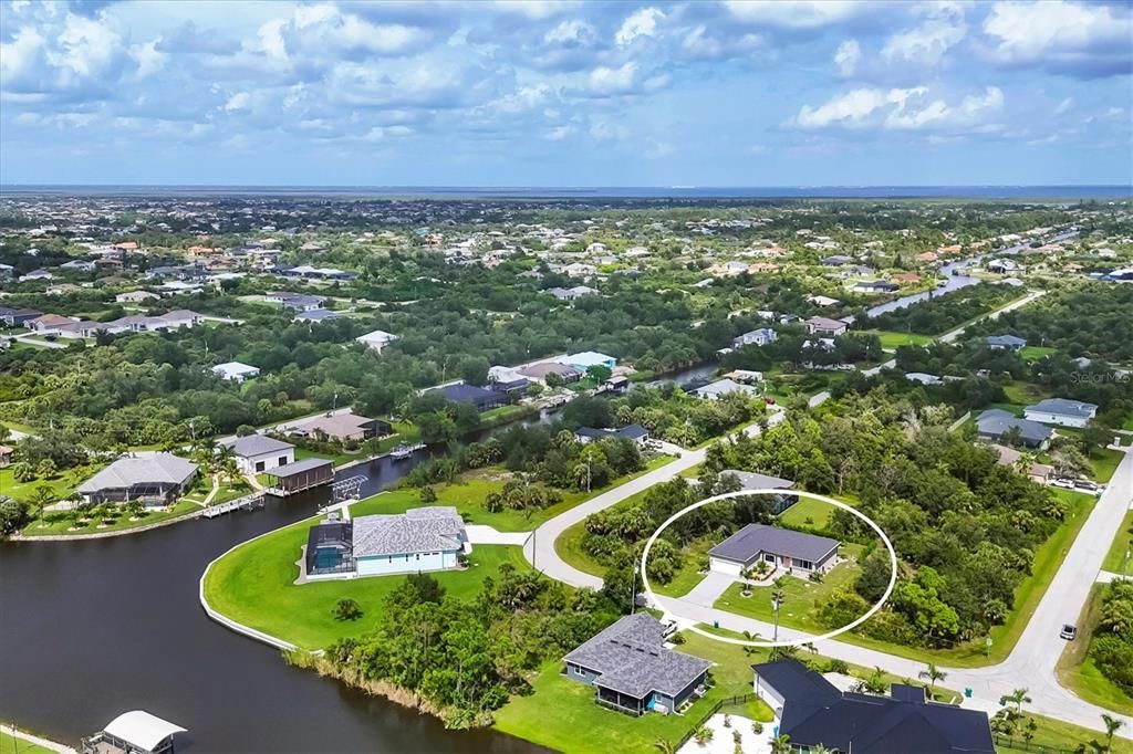 Active With Contract: $320,000 (3 beds, 2 baths, 1688 Square Feet)