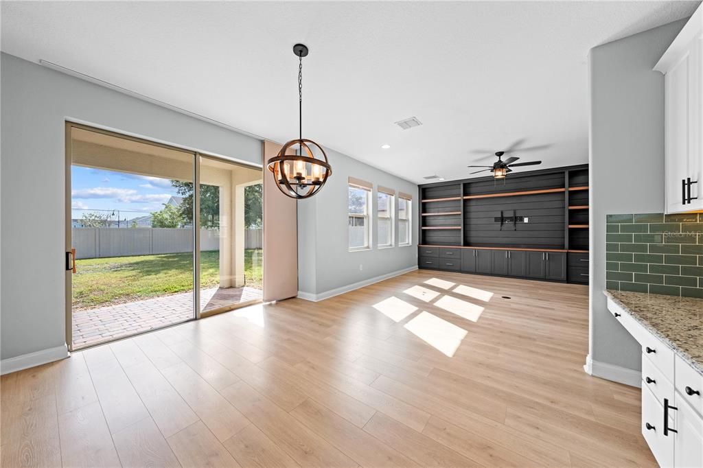 Active With Contract: $484,000 (4 beds, 2 baths, 2486 Square Feet)