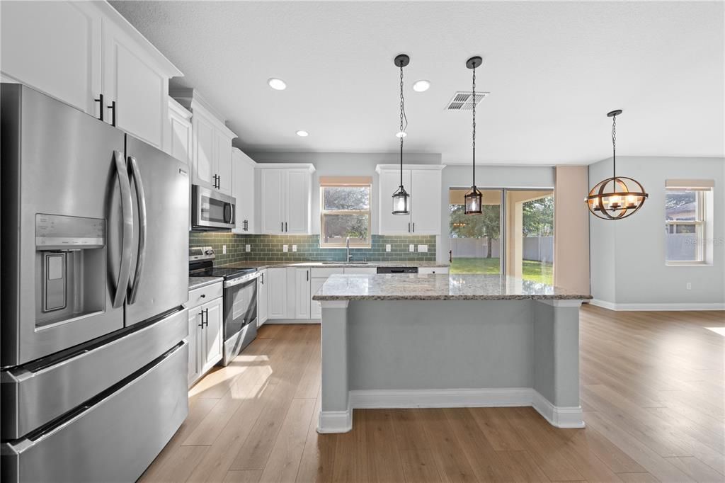 Active With Contract: $484,000 (4 beds, 2 baths, 2486 Square Feet)