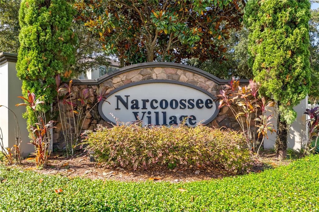 Active With Contract: $484,000 (4 beds, 2 baths, 2486 Square Feet)