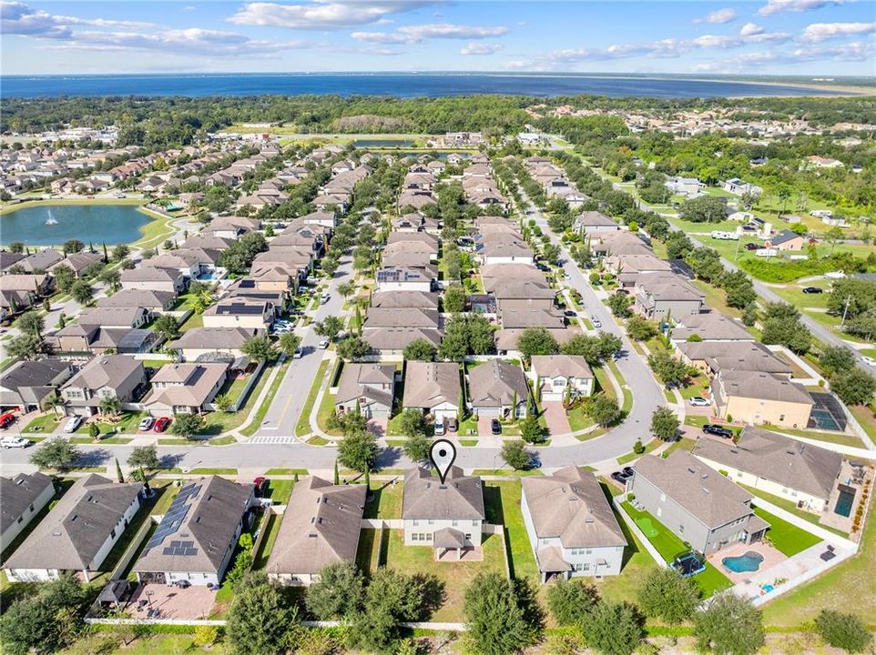 Active With Contract: $484,000 (4 beds, 2 baths, 2486 Square Feet)