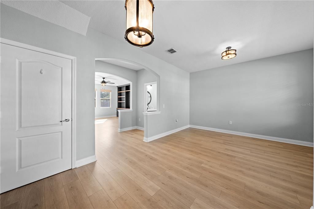 Active With Contract: $484,000 (4 beds, 2 baths, 2486 Square Feet)