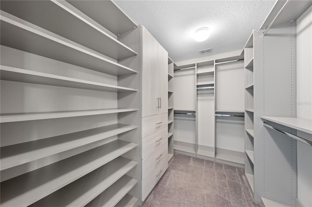 Active With Contract: $484,000 (4 beds, 2 baths, 2486 Square Feet)