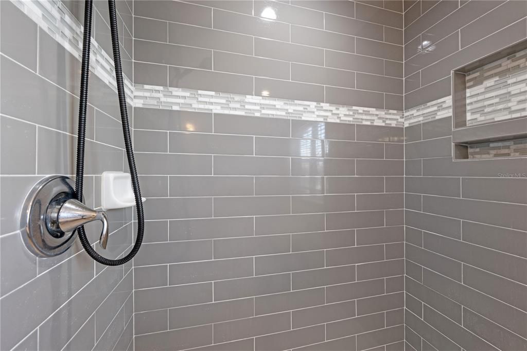 Active With Contract: $484,000 (4 beds, 2 baths, 2486 Square Feet)