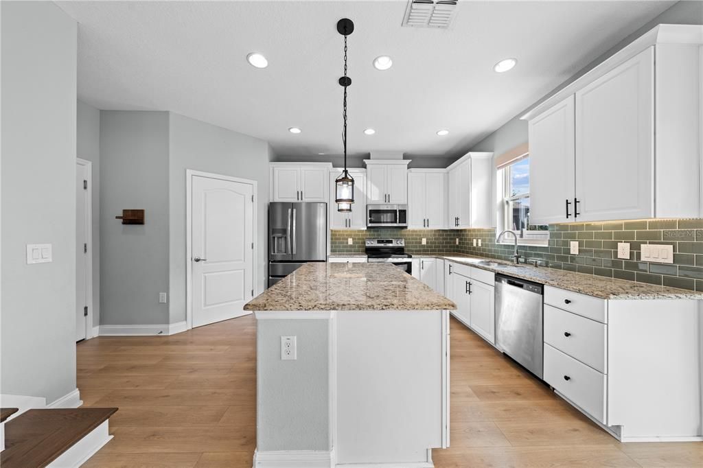 Active With Contract: $484,000 (4 beds, 2 baths, 2486 Square Feet)