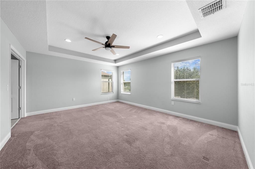 Active With Contract: $484,000 (4 beds, 2 baths, 2486 Square Feet)