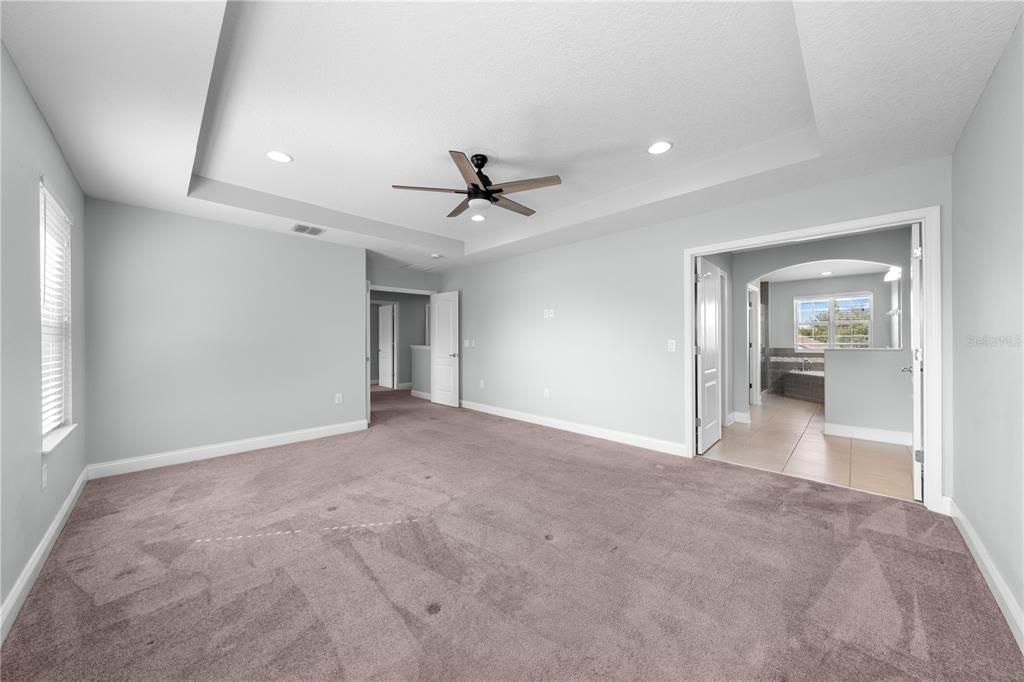 Active With Contract: $484,000 (4 beds, 2 baths, 2486 Square Feet)
